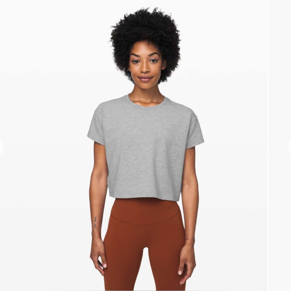 Lululemon Grey Cates T-shirt Size 6